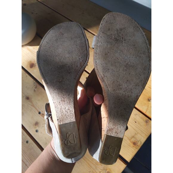 DONALD J PLINER Silver Metallic Cork Wedge Sandals Strappy Adjustable 8M - Picture 10 of 10